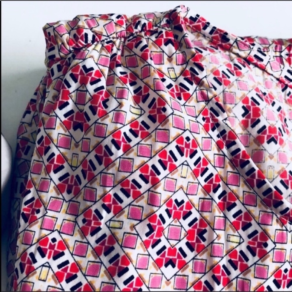 NEW Gap Tank Romper in Pink Geo Print - Picture 6 of 8